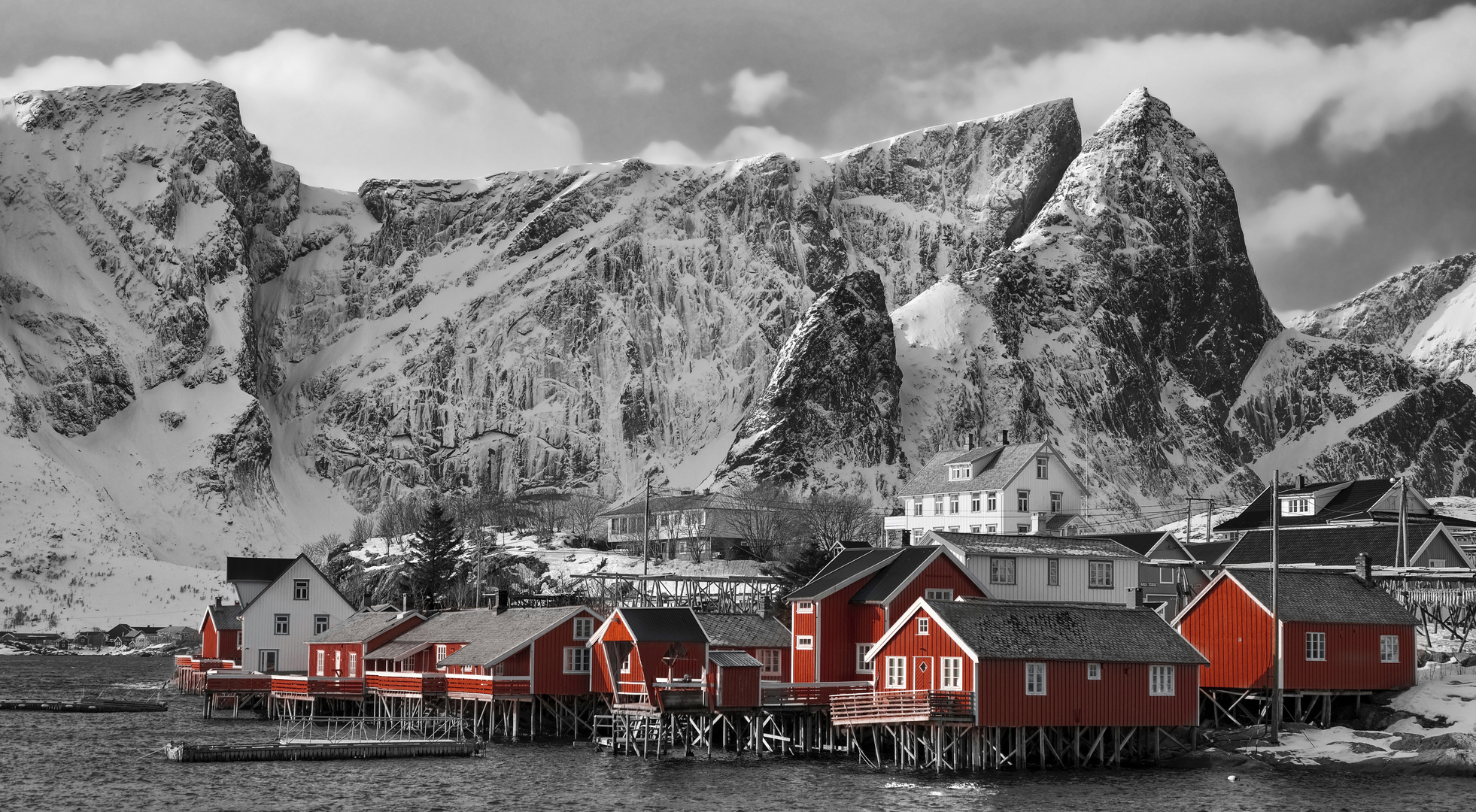 8197G  Reine Lofoten sw coloriert Panorama