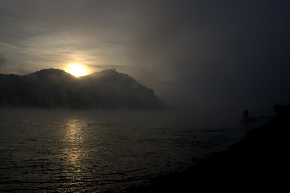 8:20 Uhr am Rhein