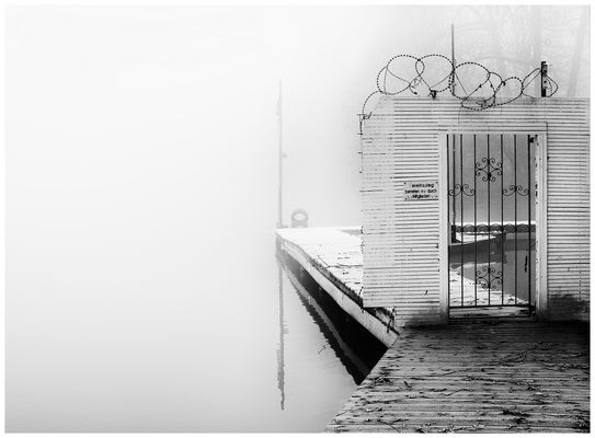 8208 - Still ruht der See...