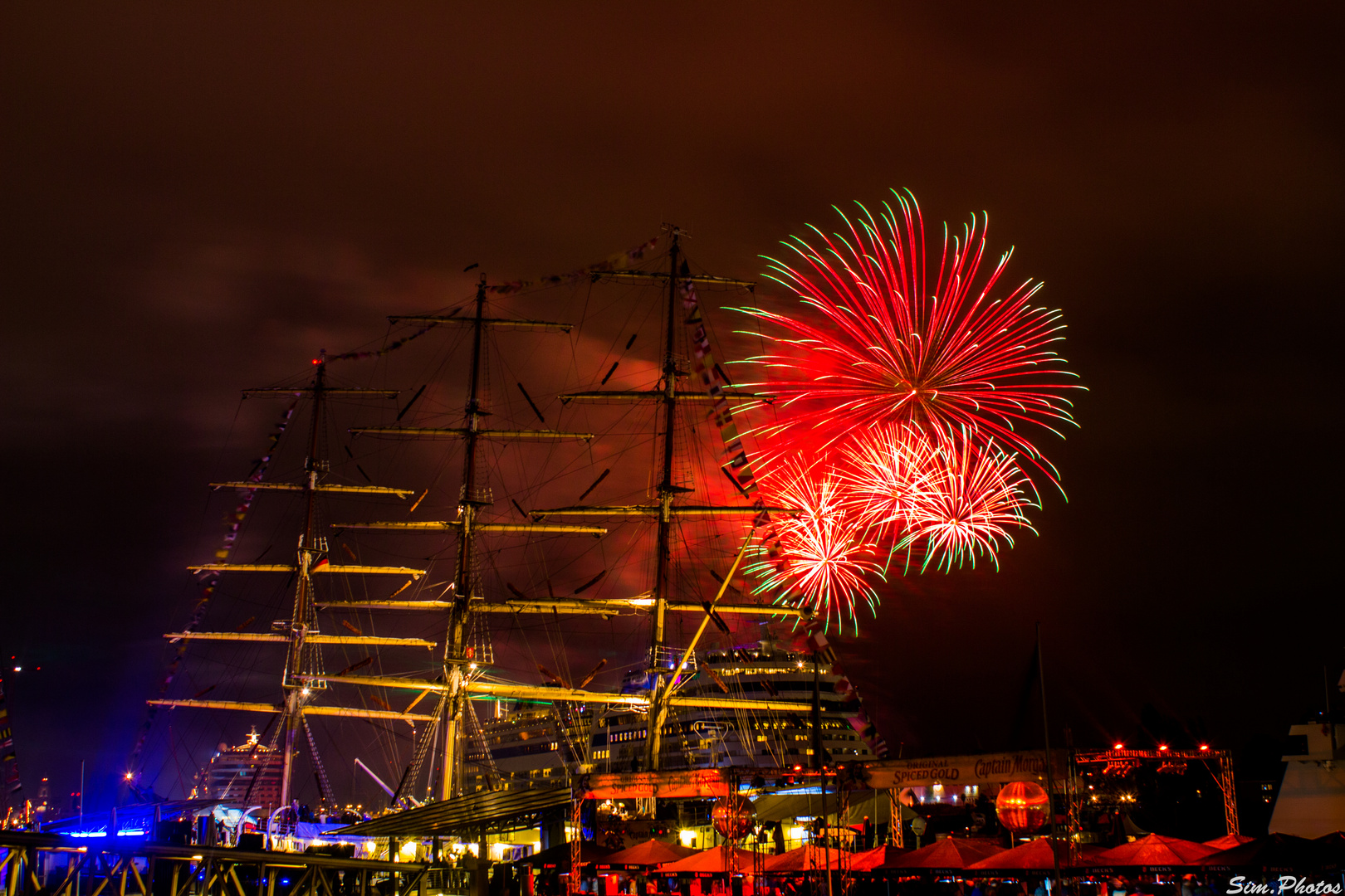 825. Hafengeburtstag Hamburg (AIDA Stella - AIDA Sol) (Feuerwerk) 2