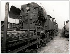 83 1017 und 83 1014 am 5. Mai 1970 im Gbf. Magdeburg- Buckau