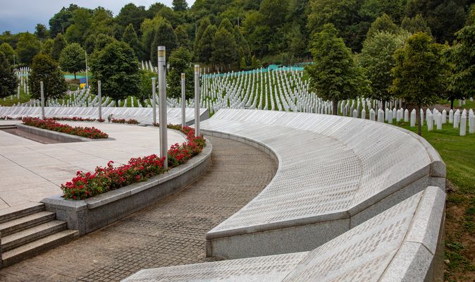 8372 Männer und Söhne