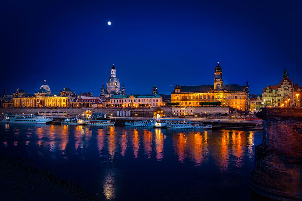 Elbufer Dresden von Fotolehmann