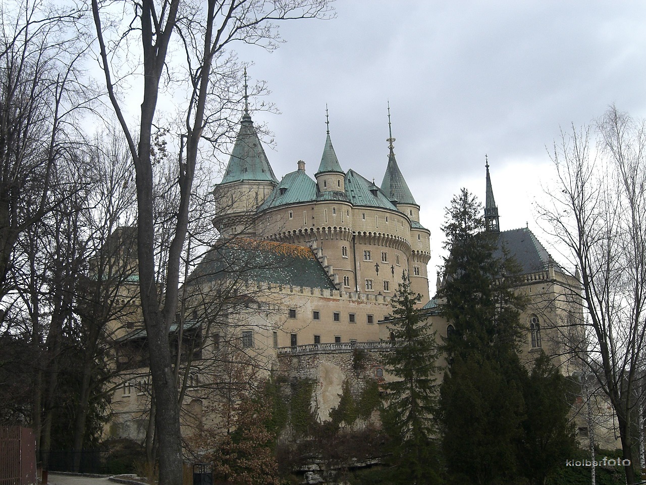 (85) schloß bojnice (slovakei)