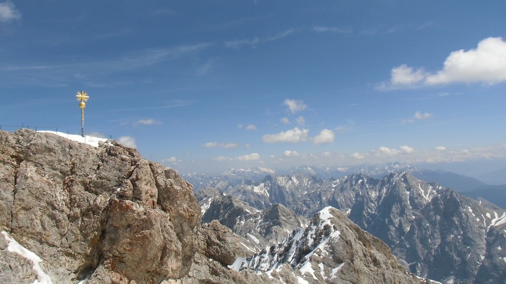 Gipfelkreuz auf der Zugspitze von Michael M. Knoppik 