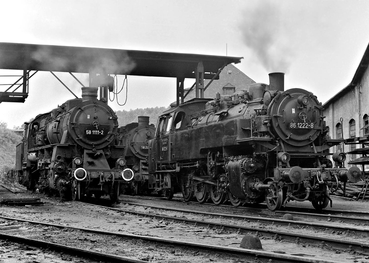 861222, 581111 und 58 2051 im Bw Aue, Juni 1975