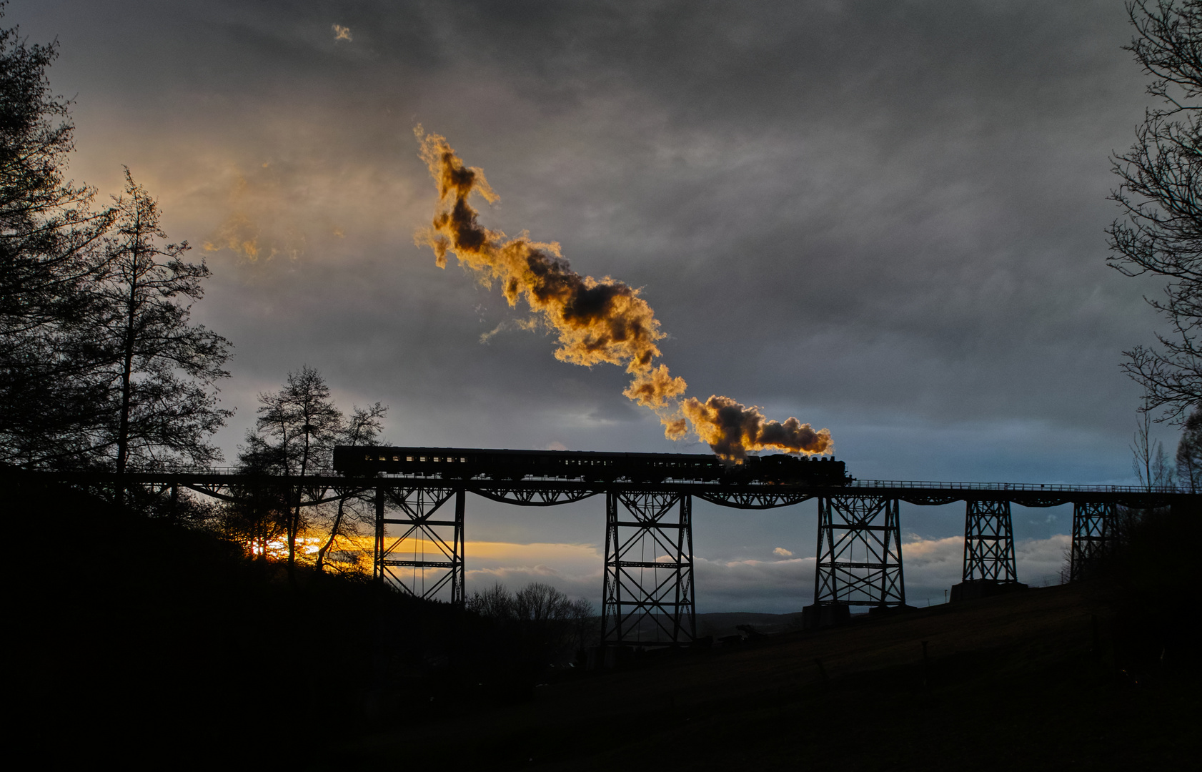 86er auf dem Markersbacher Viadukt ...