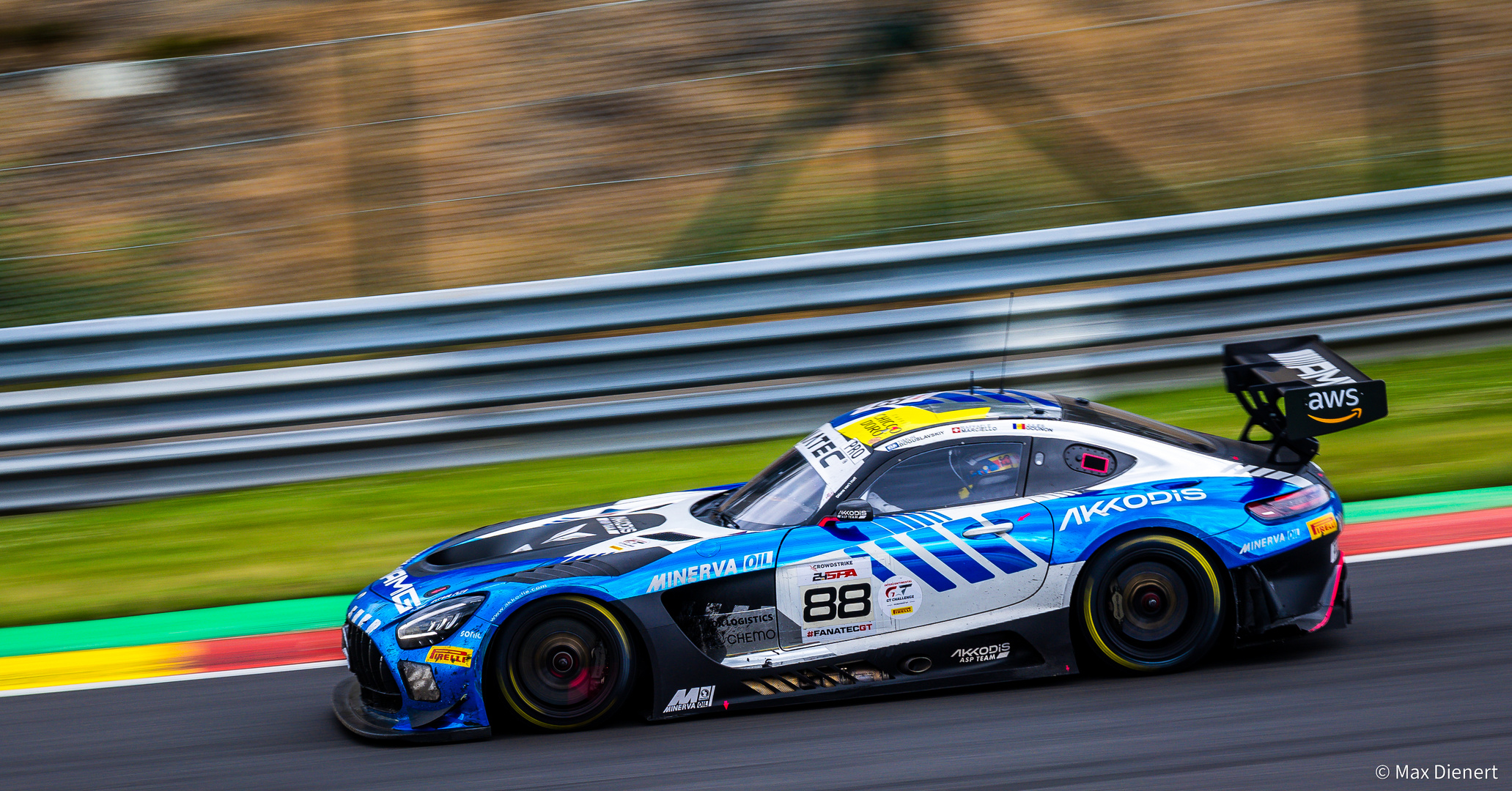 #88 Mercedes-AMG GT3 - Jules Gounon 