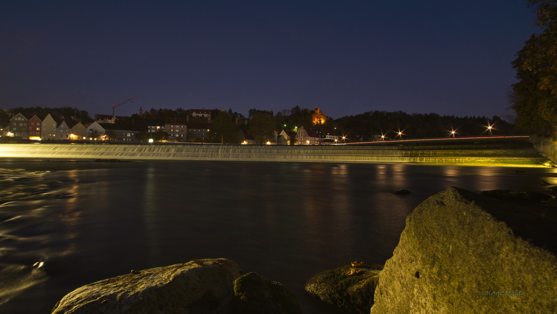 8827_Landsberg am Lech bei Nacht