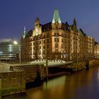 8877G-91G Speicherstadt Hamburg  Panorama beleuchtet 