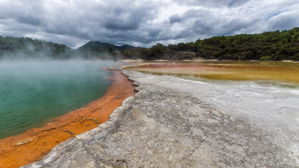 Volcanic Lake von San89