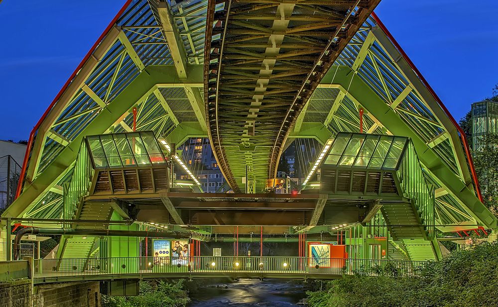 Schwebebahn Station von Der Norderstädter