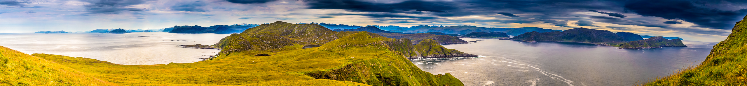 sz7228__Runde Panorama von Stefan Sattler