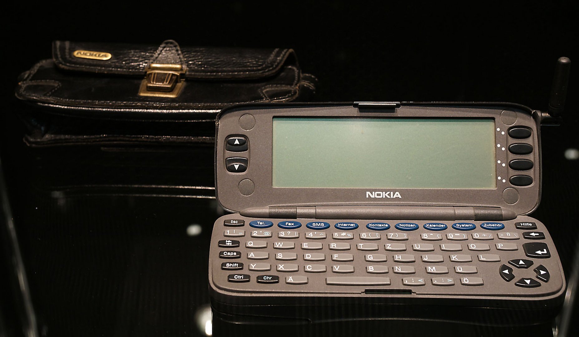 9000i Communicator