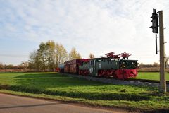 900mm Industrie-Elektrolokomotive El3 mit Kohle und Abraumwagen