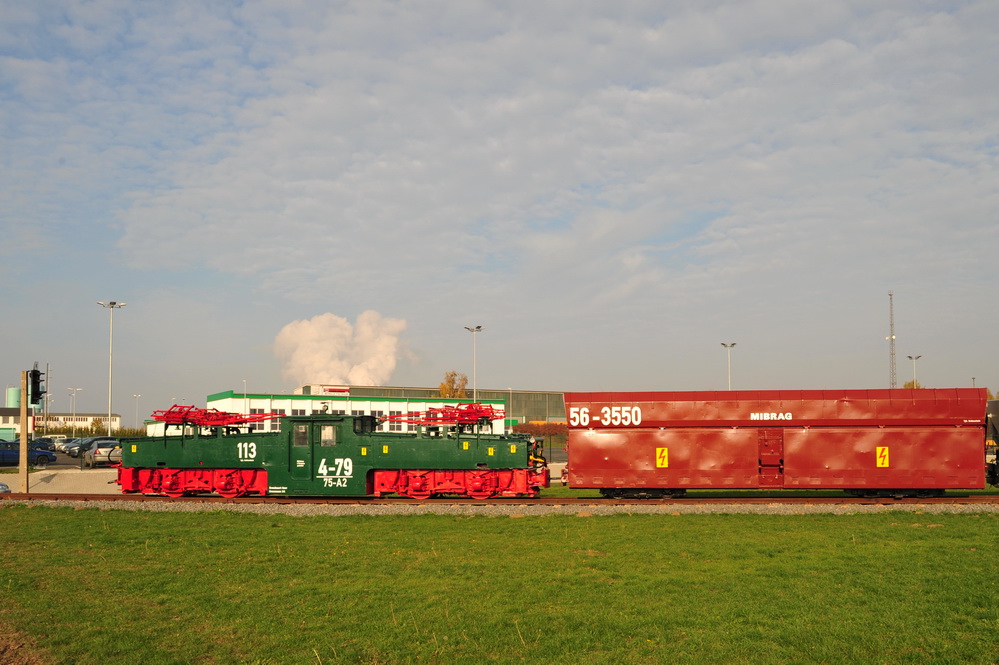 900mm Industrie-Elektrolokomotive El3 mit Kohlewagen