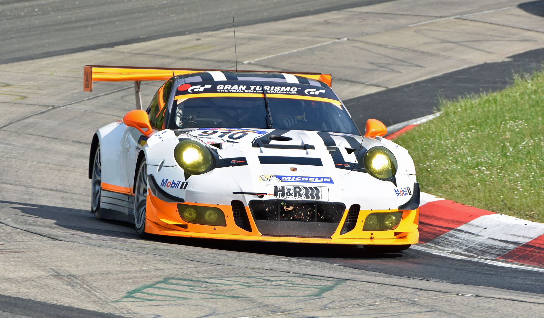 # 910 Porsche 911 GT3 R 