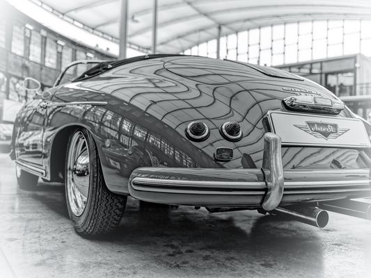 911er im Kotflügel eines 1800ers