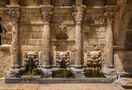 Der venezianische Brunnen by Rainer Rauer