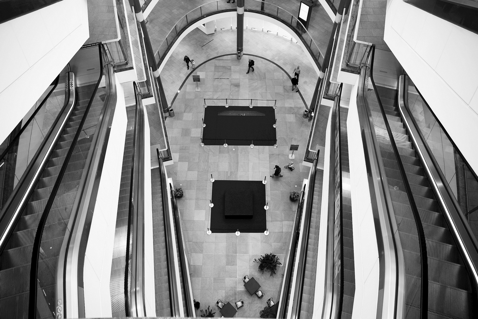  930 auf in den Kaufrausch Foto & Bild dokumentation, architektur