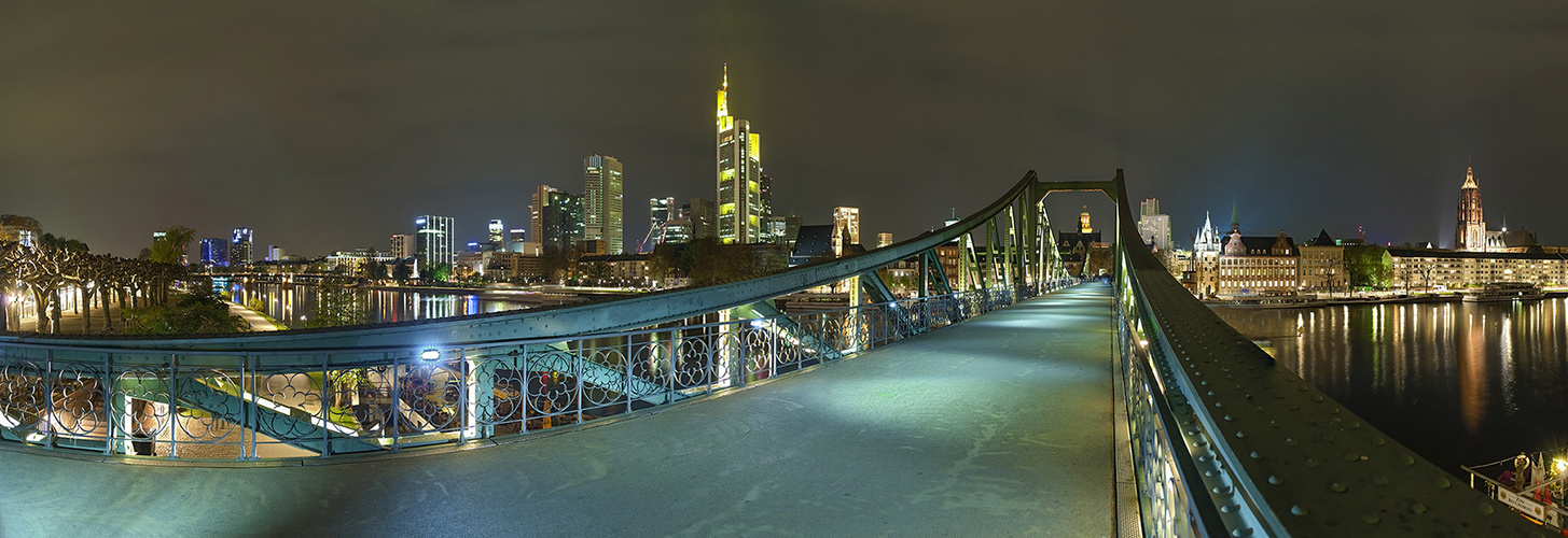 9332H-9346H Frankfurt bei Nacht am eisernen Steg  Panorama