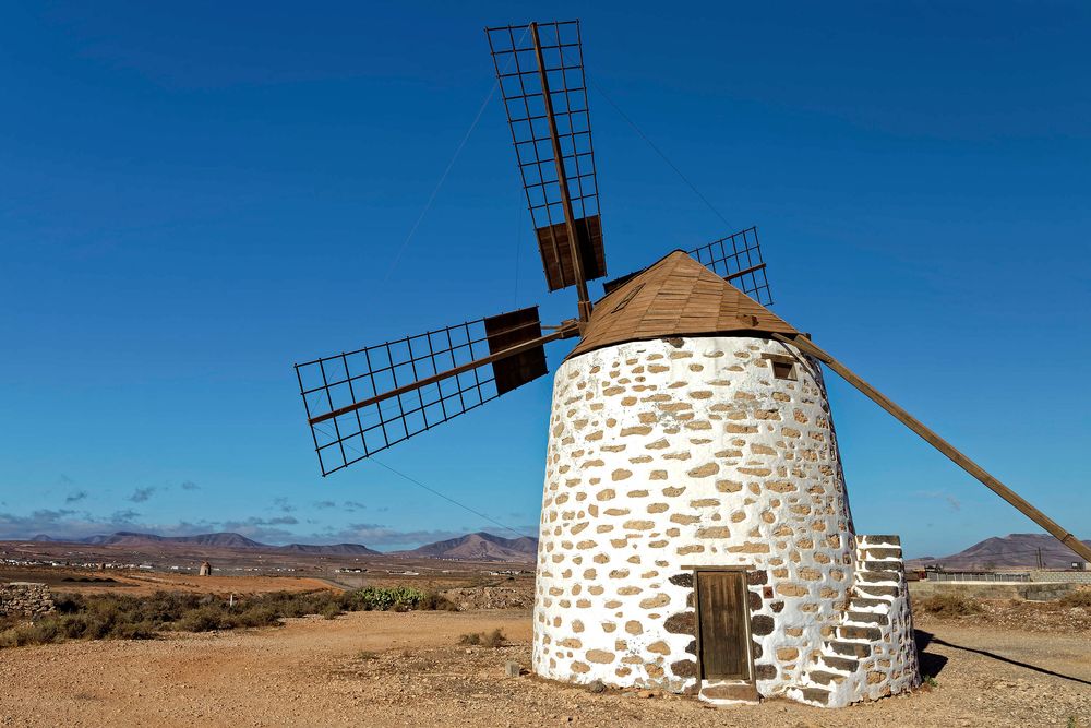 Windmühle auf Fuerteventura von Jochen Wirges