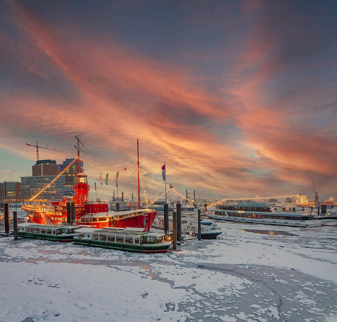 9480D Hamburg Hafen Abendrot Winter Schnee Eis