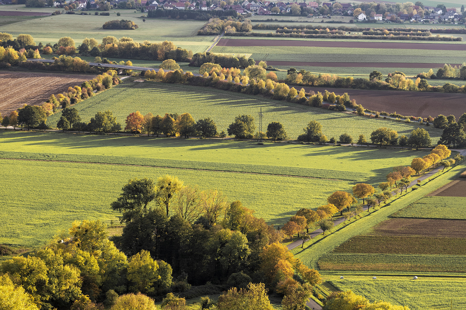 9630S Blick von der Schaumburg Richung Grossenwieden Herbst