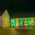 9788S+92S+97S Marktplatz Bückeburg bunt beleuchtet Panorama