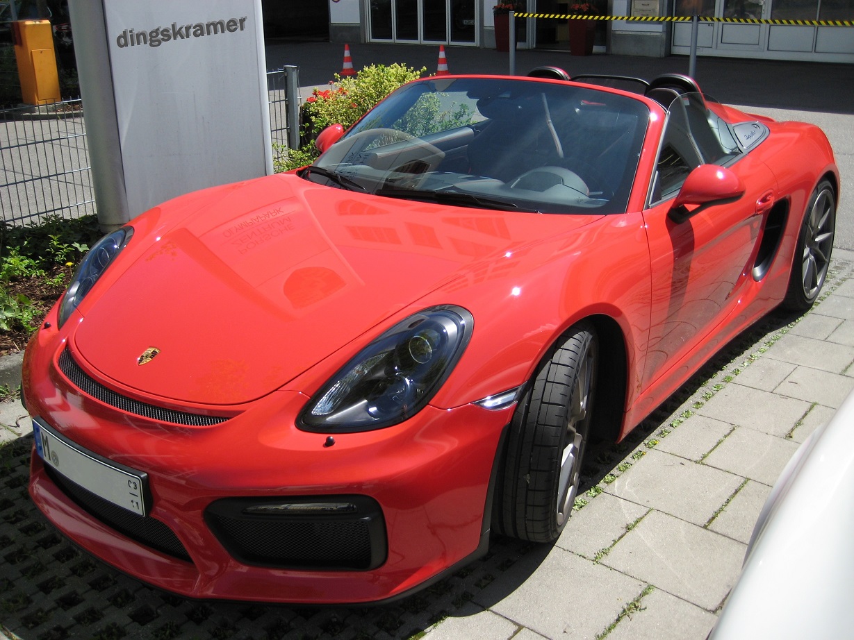 981 Spyder - the carriage needs a hardworking(!) groom in the stable to harness 375 horses