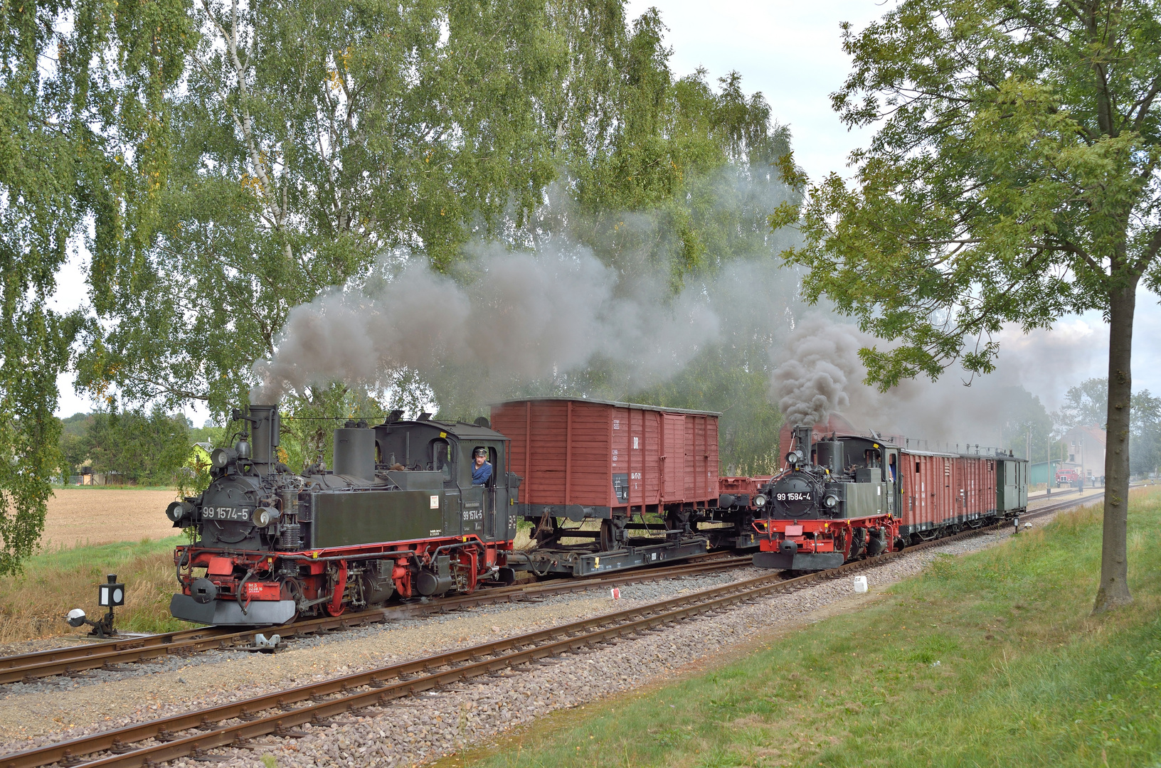 99 1574-5 + 99 1584-4 am 14.09.18 Paralellausfahrt in Nebitschen