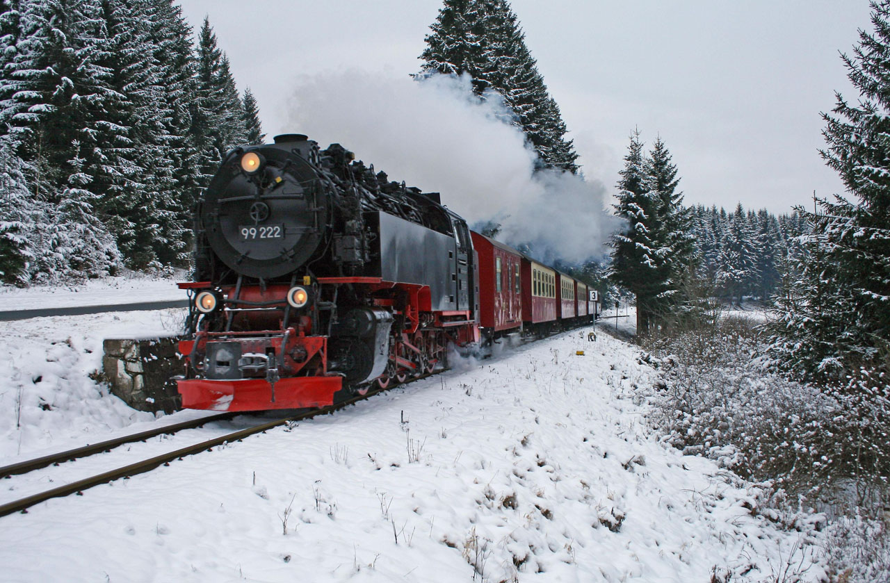 99 222 kurz vor dem Bahnhof Sorge