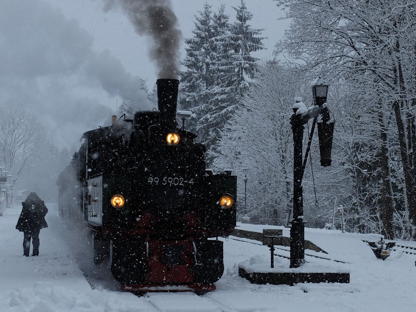 99 5902-4 in Drei Annen Hohne bei Schnee