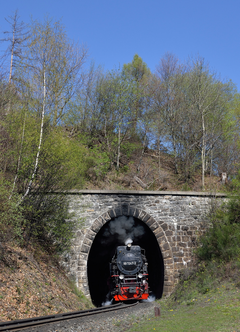 99 7247-2 am 21.04.19 am Turmkuhlen-Tunnel