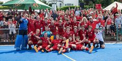 9956RRK1HE_TeamfotoAufstiegFeld2024_2025