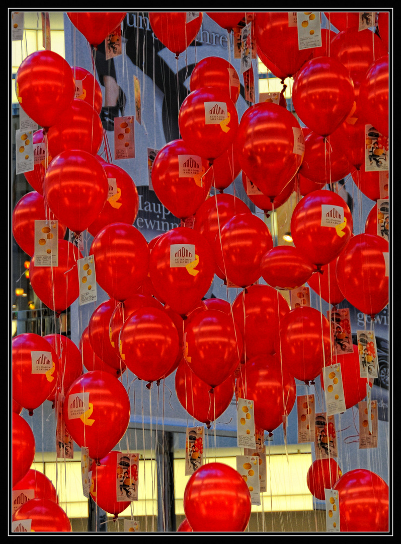 99(ca.) Luftballons ...