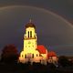 Regenboden ber Kirche