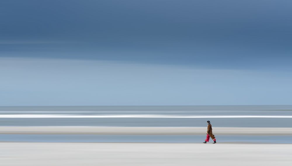 Strandläuferin von Andrea Jeschke 