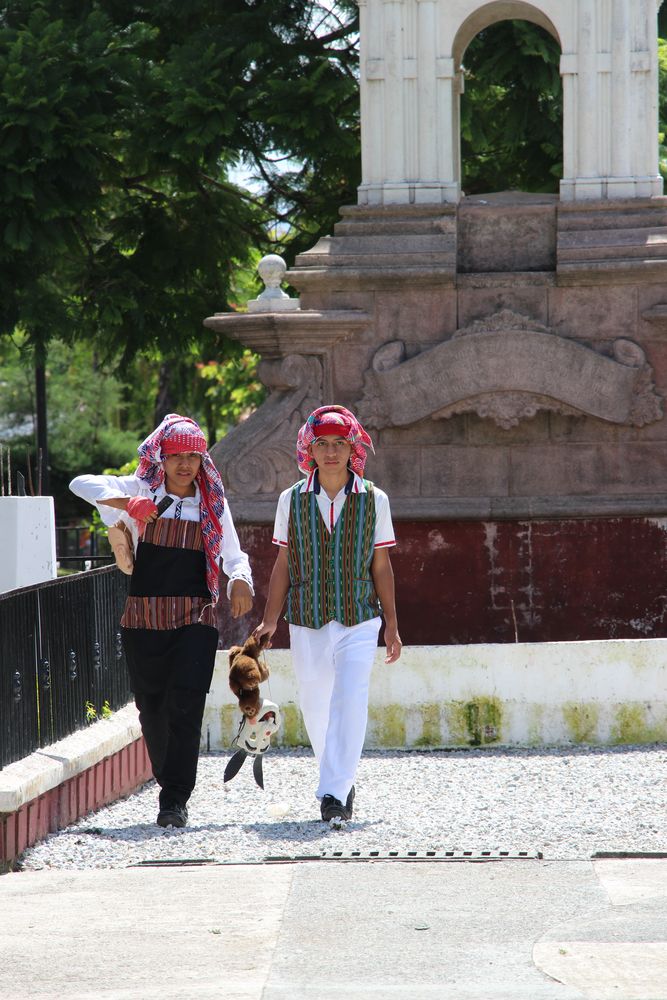 Amigos de César A. Chajón