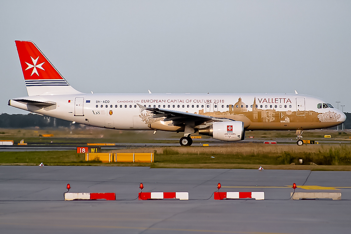 9H-AEO Air Malta Airbus A320-200