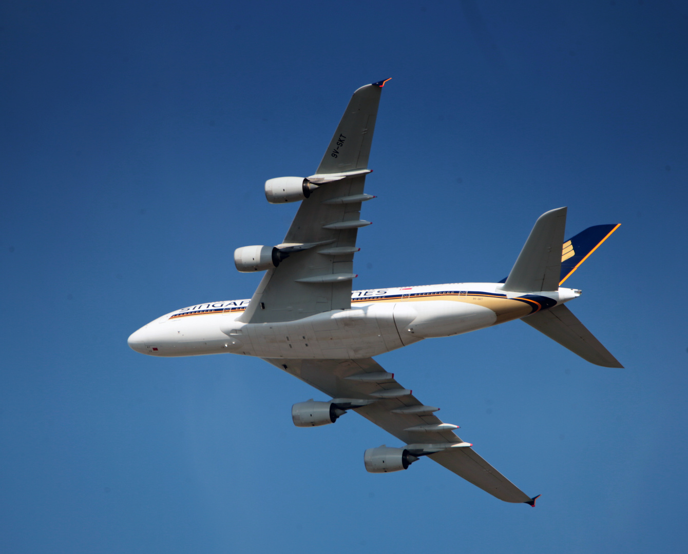 9V-SKT  - Airbus A380-800 - A388