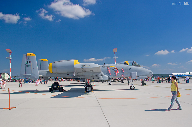 A-10 Thunderbolt II - von der Seite