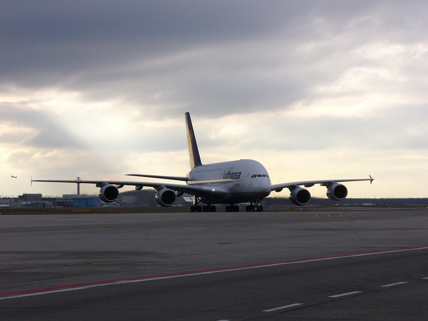 A 380 am Flughafen Frankfurt Main 2011