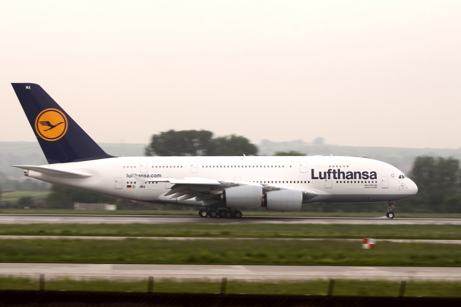 A 380 zu Besuch in Stuttgart STR