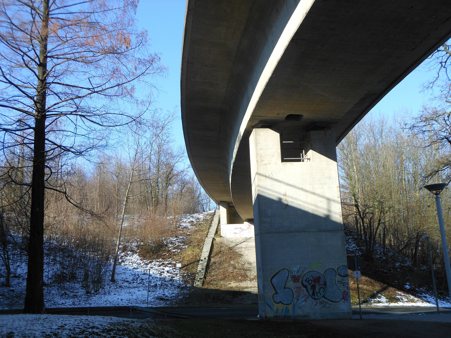 a 44 brücke über den seilersee