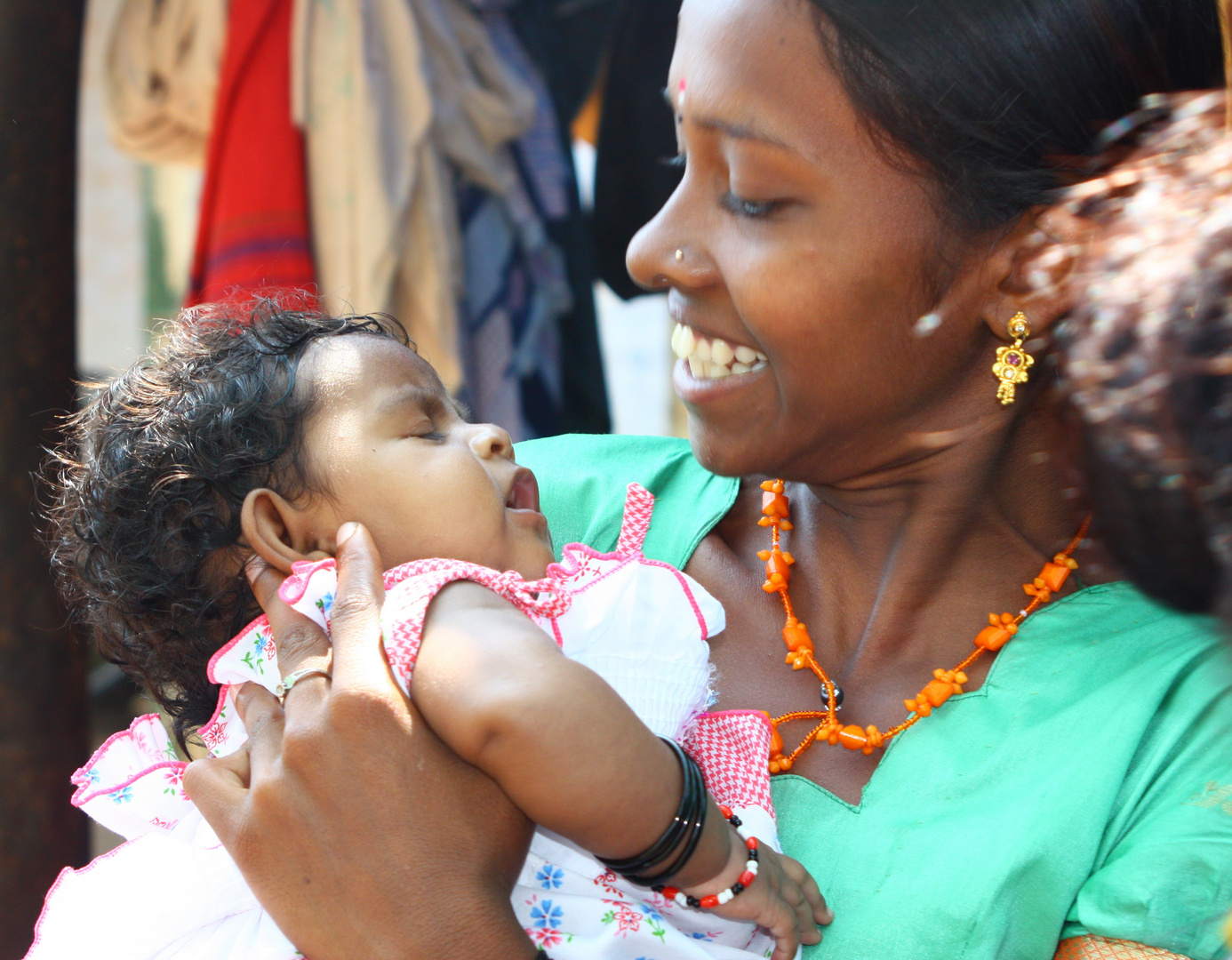 A Bettakurumba girl and her baby cousin