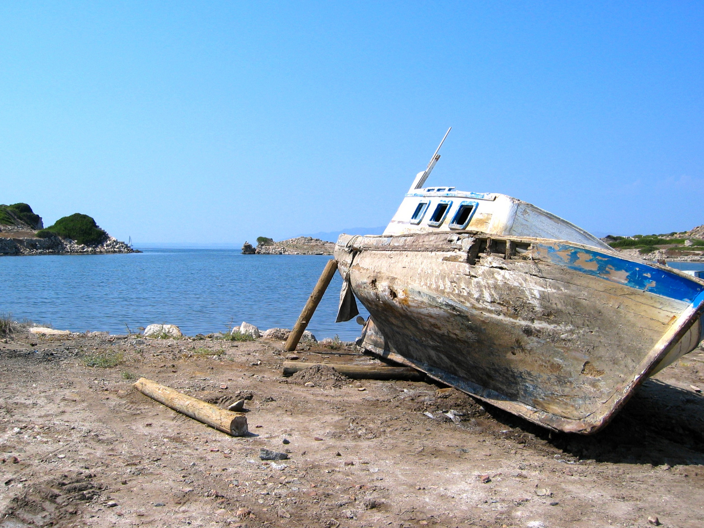 a boat comes to rest