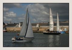 " A bord du ketch 17 équipiers visibles sur le pont "