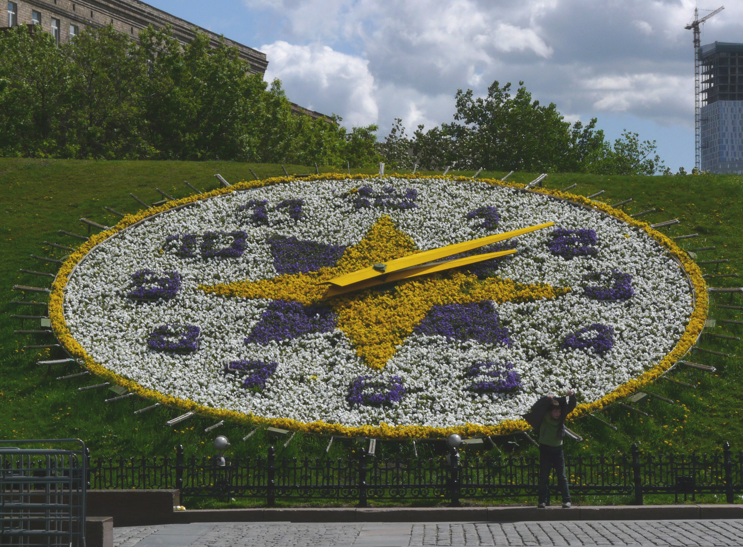 A clock of flowers in Moscow, The Victory Park.