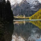 A cold morning at Lago di Braies